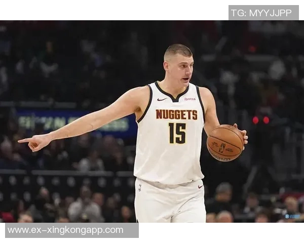 约基奇对抗训练后与裁判深入交流20分钟探讨比赛规则与判罚细节