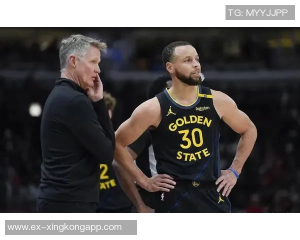 勇士半场微弱领先开拓者库里表现抢眼巴特勒状态低迷未得分