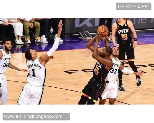 文班亚马半场表现惊艳9中7砍下22分8篮板1盖帽誓言不输兄弟们的决心