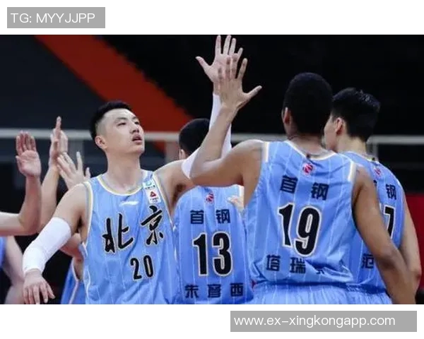 林葳下半场表现不佳失误频频最后16分钟被迫坐板凳仅得3分1板1助