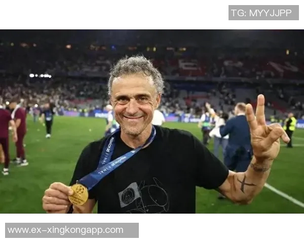 恩里克称赞阿什拉夫为最佳右后卫解释未签替补的原因